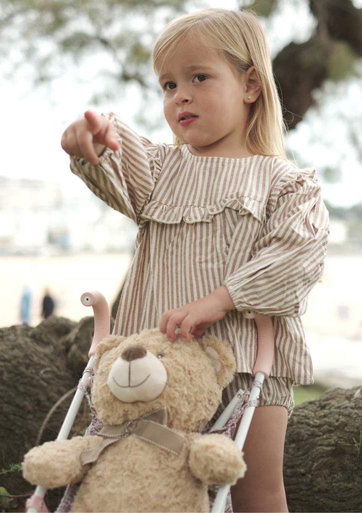 Set 2 prendas rayas encantadas.